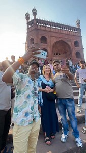 Would you agree?🤔🇮🇳 India can’t be summed up in one feeling. Every place gives you something different… Sometimes beautiful, sometimes overwhelming, sometimes both at once🧘🏼‍♀️😂 One destination will test your patience, another will restore it🙏🏼 Some places feel calm and grounding, others are intense and unapologetically real😅 That contrast is what makes travelling India so powerful😍 It challenges your expectations, forces you to adapt, and shows you multiple realities existing side by 