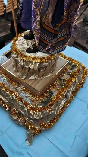 Africans are so talented, this was the coronation cake of the 44th Olubadan of Ibadan land in Nigeria 🇳🇬 #africa #talent #cake | Typical African