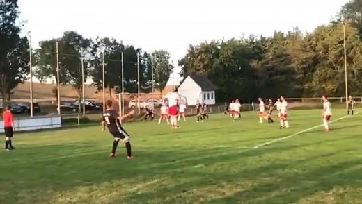 Einfach nur Zucker diese Flugkurve. 😯🤩 (🎥: Instagram/denisthomas92) | SPOX.com