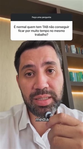 Dr. Renato Silva on Instagram: "Muita gente com transtorno bipolar se culpa por não “aguentar” um emprego por muito tempo. Mas vamos ser honestos: trabalhar deprimido é como carregar uma mochila de 80kg, e um episódio maníaco pode te colocar em situações impulsivas que ferram sua estabilidade, não por quem você é, mas pelos sintomas. Quando o transtorno está tratado e estabilizado, a história muda: rotina, aprendizado, produtividade… tudo fica possível. Se isso faz sentido pra você, talvez seja 