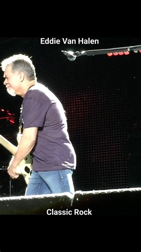 Van Halen - Eddie Van Halen Solo Live - Parte 1 - 07/07/2015 👍🤘🤟✌️🎸🎶🎵 #vanhalen #eddievanhalen #hardrock #heavymetal #glammetal #ArenaRock #rockmusic #rocknroll #rockandroll #classicrock | Classic Rock - Curiosidades e Clássicos do Rock