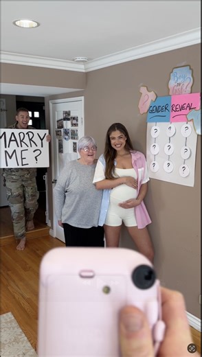 Soldier returns home to surprise pregnant girlfriend and find out the gender of their first baby together 🥹 Soldier returns home to surprise propose to pregnant girlfriend and finds out the gender of their first baby together. #family #baby #pregnancy #couplegoals #blessed #fblifestyle | Jamie and Blake