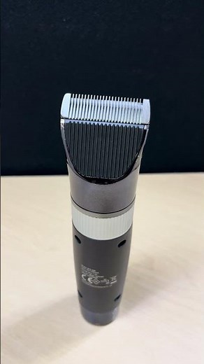 【動作確認済】Hatteker ヘアカッター 電動バリカン RFC-690 充電式 ヒゲトリマー ばりかん 水洗い LED 0.5-24mm 刈り高さ調節