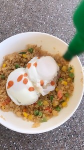 1K reactions · 202 shares | It’s time for lunch!  ⏰ 6 ounces cauliflower stir fry  2 poached eggs 讀 Hot sauce  Add a fruit and fat for a full meal.  陋 | Bright Line Eating | Facebook