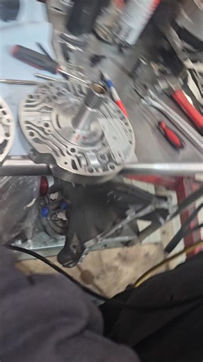 30 reactions | Testing pressure regulator valve bores with the Sonnax...