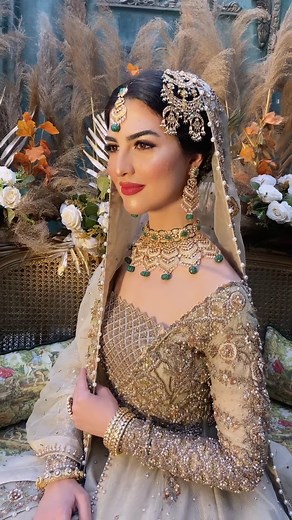 Stunning Pakistani Bridal Makeup and Gold Wedding Dress Inspiration