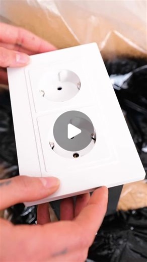 5-Minute Crafts on Instagram: "How to build a hidden wall safe 🔒 #holeinthewall #diysafe #safetutorial #homemadesafe #keepitsafe"