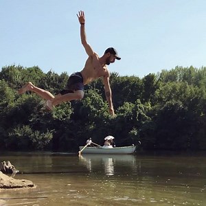 20K views · 206 reactions | Wedding splasher  #whoispeterparkour #parkour #wedding #splash #weddingsplashers #river #boat #lagodoscisnes #braga #summer #chapa | Peter Parkour | Facebook