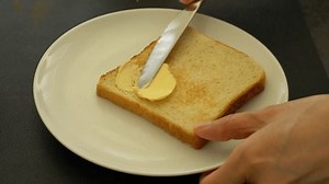 La main d'une femme est en : vidéo de stock (100 % libre de droit) 3548048487 | Shutterstock