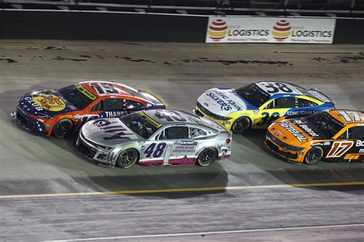 “This was old school”: NASCAR insiders give a raving review of the ‘chaotic’ Bristol night race