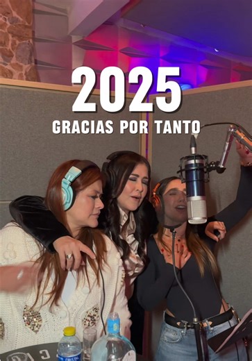 Gracias Dios por este bendito añooo, es que el 2025 cambió mi vida, estuve doblemente acompañada, consentida, trabajando mucho, fue un año demasiado gratificante y el que probablemente he llorado más de felicidad que nunca! Les deseo un año próspero, que papito Dios nos llene de bendiciones y mucha felicidad, los que están pasando estos días solitos, pronto serán recompensados, toda lucha trae sus triunfos! Con toda puessss #PaolaJara #recap #2025 #añonuevo #visionboard