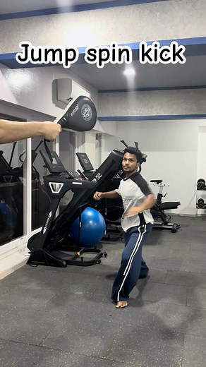 Jump spin kick #kickboxingtraining #martialarts #director #hollywood #boxing