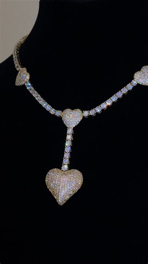 I love a lariat style necklace😍 #lariat #heartnecklace #jewelrybusiness