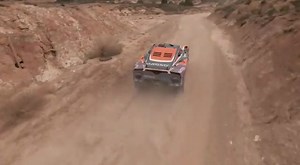 Amigos ayer fue un día muy especial, presentamos el equipo CON EL CORRERE EL DAKAR! pilotare un bugui Century(uno de los dos mejores buguis en el Dakar) y lo haré en un equipo nuevo que hemos creado, quizá el equipo 100% español con más potencial en tiempos modernos en esta disciplina. Seremos dos buguis, el otro lo pilotará mi amigo Oscar Fuertes. El equipo es fantástico! Os lo iré contando al detalle! | Jesús Calleja