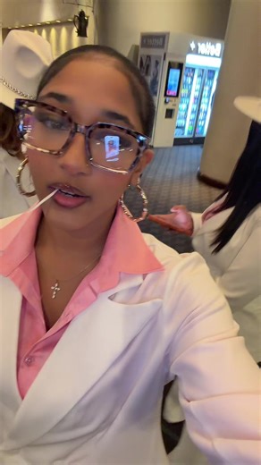 Victoria’s Secrets💌💋 (@vtheescientist)’s videos with original sound - 𝐬𝐨𝐩𝐡𝐢𝐚