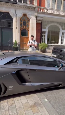 Clean spec Lamborghini Aventador on London streets