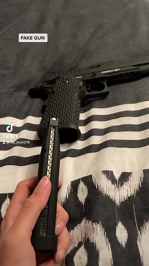 Fake gun #TrueStoryAvecVous #airsoft #novritsch #airsofter #fakegunshot #airsoftgirl