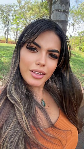 Os vídeos de Paula Holanda (@paullamodel) com som original - Paula Holanda