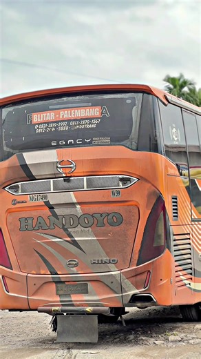 Bus Baru Handoyo: Inovasi Transportasi di Blitar