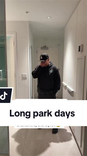 25K at @Universal Orlando Resort is no joke! Especially in my late 30s, where is the ibuprofen, bengay, and wheelchair #universal #universalorlando #hotel #themepark #tired @Universal Pictures @universalhorror @Halloween Horror Nights