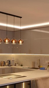 🇭🇺 Lélegzetelállító magasfényű konyha ✨ – valódi elegancia és ragyogás minden részletben! A tökéletesen sima, tükörfényes felület fényt és teret varázsol a konyhába 😍✨ Praktikus, modern és luxus egyszerre – egy konyha, amely minden nap mosolyt csal az arcodra 🍽️💛 Nagyon hálásak vagyunk, hogy részei lehetünk ennek a ragyogó projektnek 🙏🤍 Köszönjük a bizalmat és a közös alkotást! ✨ #magasfeny #konyha #modernotthon #luxusotthon #fenyesfelulet #premiumminoseg #konyhabutor #egyedikonyha #butor