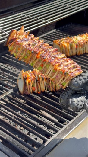 An easy Memorial Day recipe that’s great for hosting! These beef kebabs come together quick and are always a crowd favorite fresh off the grill. #RecipeIdeas #TYTUSGrills