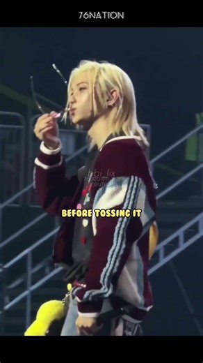 Felix Sealing it with a Kiss #skz #straykids #felix