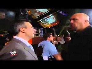 Floyd Mayweather Breaks The Big Show's Nose At WW