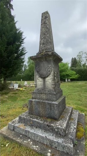 This grave looks like a work of art #shorts #marvelous #sculpture
