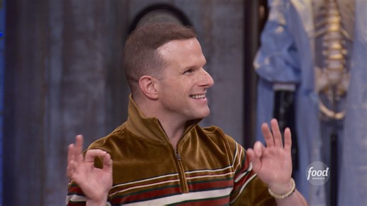 109K views · 343 reactions | John Henson brings some vintage candy for Chef Carla Hall, Zac Young and Stephanie Boswell to try  #HalloweenBakingChampionship > Mondays at 9|8c, or stream on Max and discovery+! | Food Network | Facebook