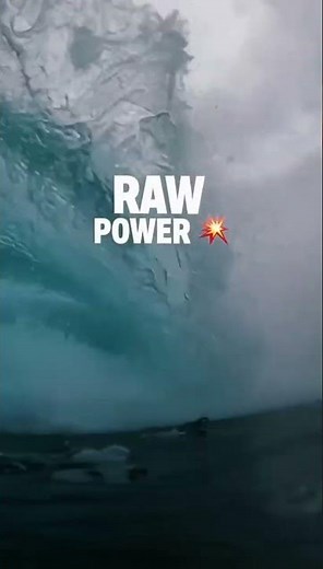 LAKE SUPERIOR GOES WILD 🌊💥 Massive Waves in Marquette, Michigan