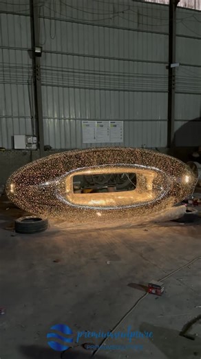 Peter on Instagram: "A luminous stainless steel sculpture#metalart #modernart #homedecor #public #interiordesign #publicart #stainlesssteelsculpture #statementpiece #gardenart #premiumsculpture"