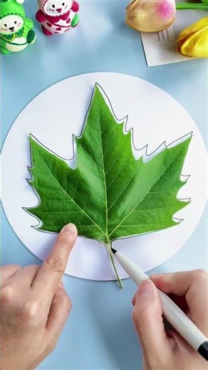 Pick a leaf and draw spring with your children!