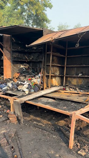 77K views · 1K reactions | किशनगढ़बास कस्बे में सोमवार देर रात एक भीषण सड़क हादसा हो गया, एक दर्जन खोखो में लगी आग, लाखों का हुआ नुकसान #alwarnews #NewsUpdate #LatestNews | 24 Tv Network | Facebook