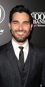 Tyler Hoechlin - Agent, Manager, Publicist Contact Info