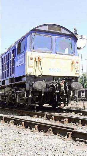 UK trains - Class 58 diesel loco