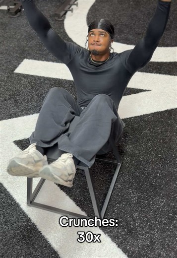 Advanced core routine for those of you trying to build a solid core. It’s not always about having a six pack — it’s about strength and foundation. A strong core carries over to EVERYTHING: bench press, pull-ups, squats, athletic performance, and injury prevention. Don’t get exposed 🫡 Build strength where it actually matters. ▪️Perform each exercise 3x ▪️No rest between exercises ▪️1–2 min rest between rounds Save this and add it to your training 🔥 #CoreStrength #AdvancedCore #FunctionalStrengt