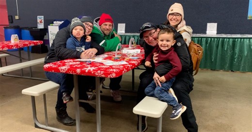 'Thank you for your service': WNY children writing letters to local veterans at Festival of the Lights