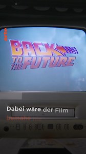12K views · 226 reactions | Lust auf eine Zeitreise? ⏳ Marty, der Protagonist des Kultfilms "Zurück in die Zukunft" hat das eigentlich nicht, doch das Raum-Zeit-Kontinuum hat es auf ihn abgesehen.  Beamt euch zurück in die Entstehungszeit der Trilogie und taucht ein in die wirre Welt des Marty McFly! Unsere Doku "Zurück in die Zukunft - Wie ein Film zeitlos wurde" - jetzt in der Mediathek ⬇️ | Arte | Facebook