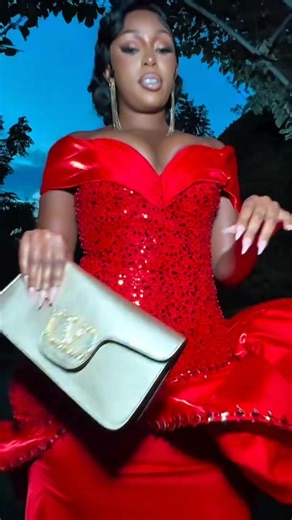 amber ray (@amber_ray0)’s videos with original sound - Nicki bp 🐅👑