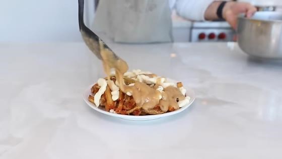 How to Make Classic Poutine