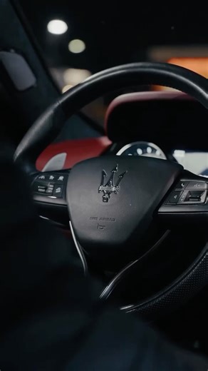 Square One Auto on Instagram: "You realized Bianco over Rosso is the only way to spec a Maserati. ⚪️🔴 There is something about a Bianco exterior that hits differently once you pop the door to reveal a Rosso leather interior with Amman stitching. This Levante Modena is a masterclass in bespoke Italian craftsmanship. 🇮🇹 We’re talking about a 424-horsepower Twin-Turbo V6 heart wrapped in a tailored suit. When you pair that power with a lightning-fast ZF 8-speed and 4-corner active air suspension