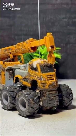 Chinese video bus ke kinare truck gira hua kirana wala truck hai disable wala sadak ke kinare per 💙