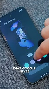 Samsung Nails It, Pixel Fails It: Lock Screen Customization Compared. #PixelVsSamsung #OneUI #shorts