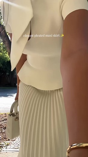 Elegant Pleated Maxi Skirt Recommendation