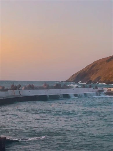 Lemy Beauty | 🜁 The knowing @FashionNova ‘Boarding Soon Pant Set’ | Instagram