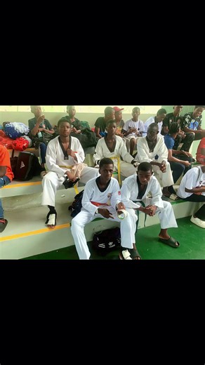 Video's van le serpent du Mexique (@le.serpent.du.mex) met son original - Totti Clarence