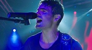 Alex Roe Sings in ‘Forever My Girl’ Teaser Trailer (Exclusive Video)