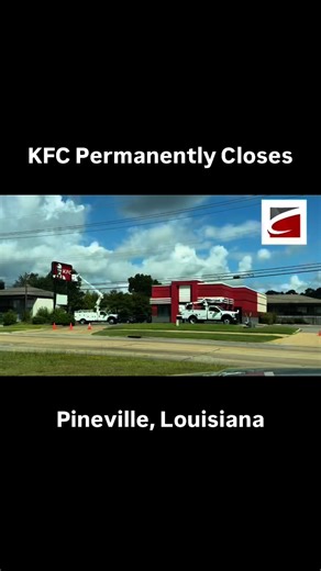 Pineville KFC Permanently Closes Pineville, La – The Kentucky Fried Chicken restaurant located on LA Hwy 28 East in Pineville has permanently closed its doors. The closure took effect on Monday, September 22, 2025. In video captured at the site, crews can be seen removing signage from the building, marking the end of operations at this long-standing location. A posted notice directs customers to visit the Alexandria location at 3910 North Blvd, Alexandria, LA 71301. The closure comes along a Hwy