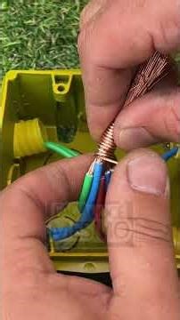 Professional electrician reveals the right way to splice multiple wires in the box #CaliDIY #Secure